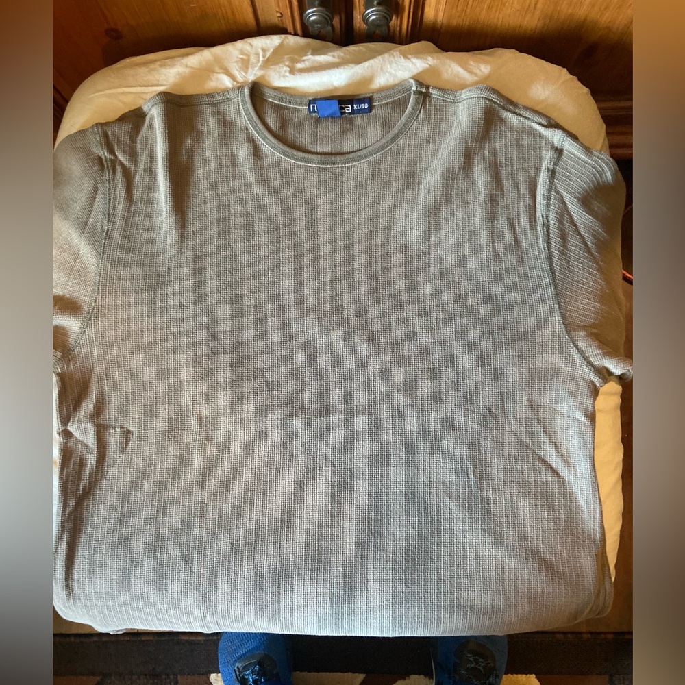 NAUTICA Mens XL. Textured khaki shirt sleeve shirt.